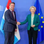 Ursula recibe al primer ministro luxemburgués, Xavier Bettel, en la sede la Comisión Europea