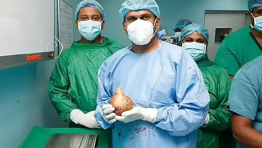 Kugadas Sutharshan, cirujano