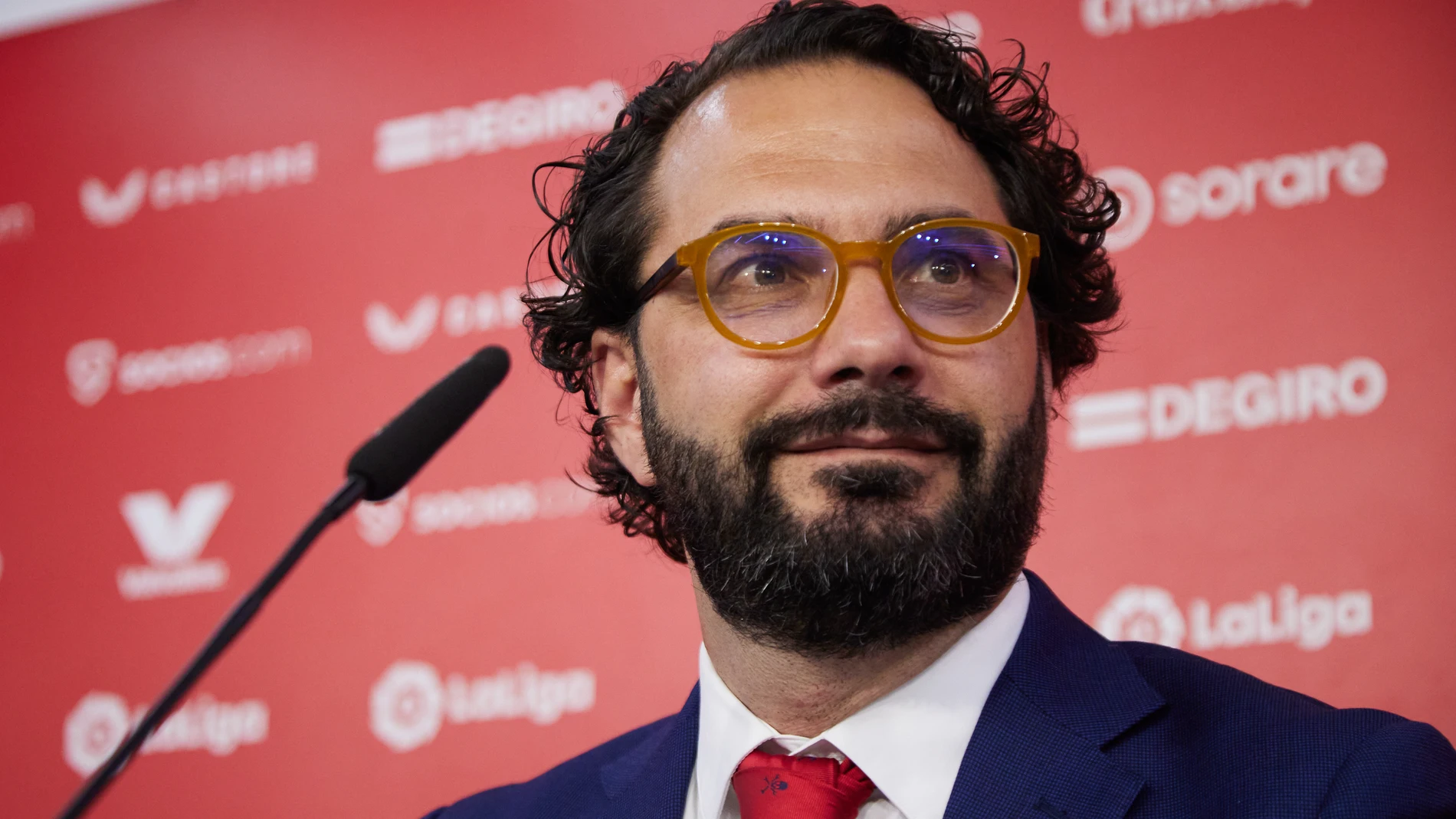 Victor Orta poses for photo during his presentation as new Sports Director of Seville FC at Ramon Sanchez-Pizjuan stadium on June 20, 2023 in Sevilla, Spain. Joaquin Corchero / Afp7 20/06/2023 ONLY FOR USE IN SPAIN