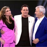 Marta Flich, Ion Aramendi y Carlos Sobera, presentadores de Telecinco 