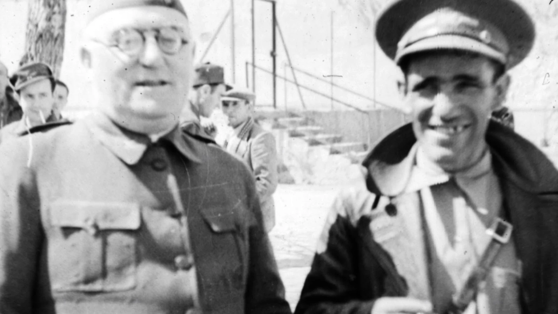 Cipriano Mera junto al general Miaja, en 1936