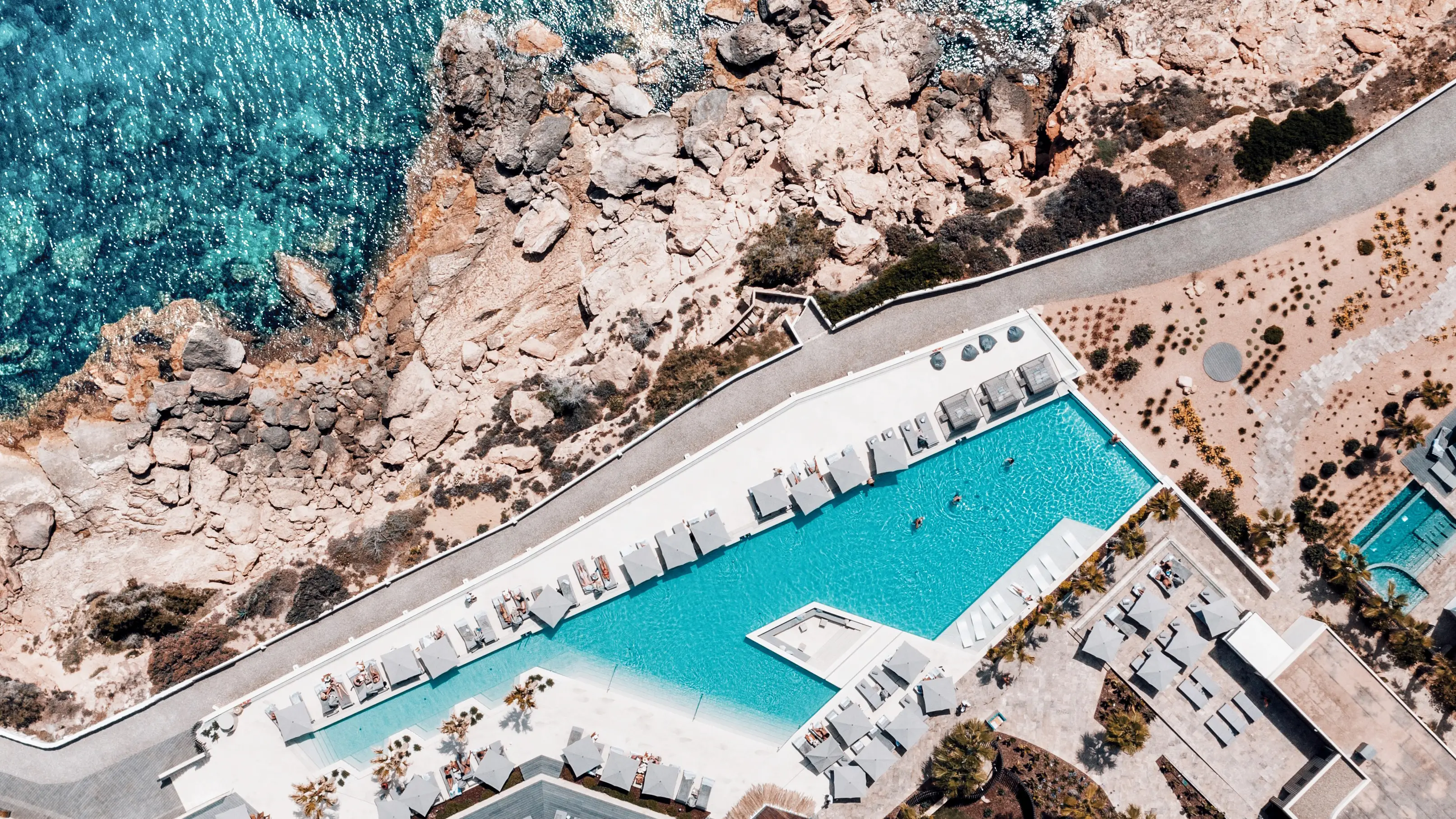 Una vista aérea del 7Pines Resort Ibiza 