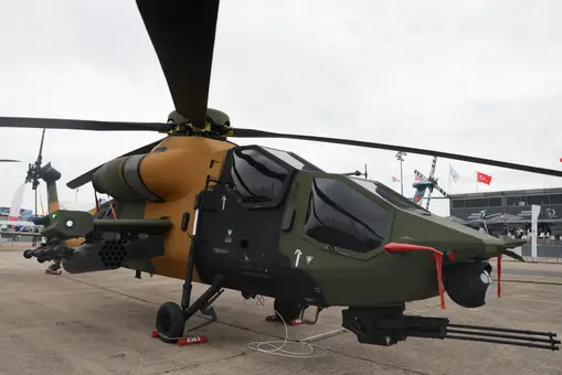 Así es el T929 ATAK II, el helicóptero pesado de ataque turco que compite directamente con el AH-64 Apache