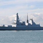 Destructor HMS Daring (D32) de la Royal Navy, la marina de guerra de Reino Unido, en la base de Portsmouth