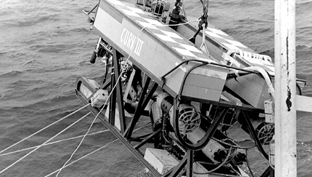 CURV III durante la operación de rescate del Pisces III.
