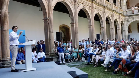 Mañueco interviene en el acto sectorial del PP en Salamanca sobre familia y políticas sociales