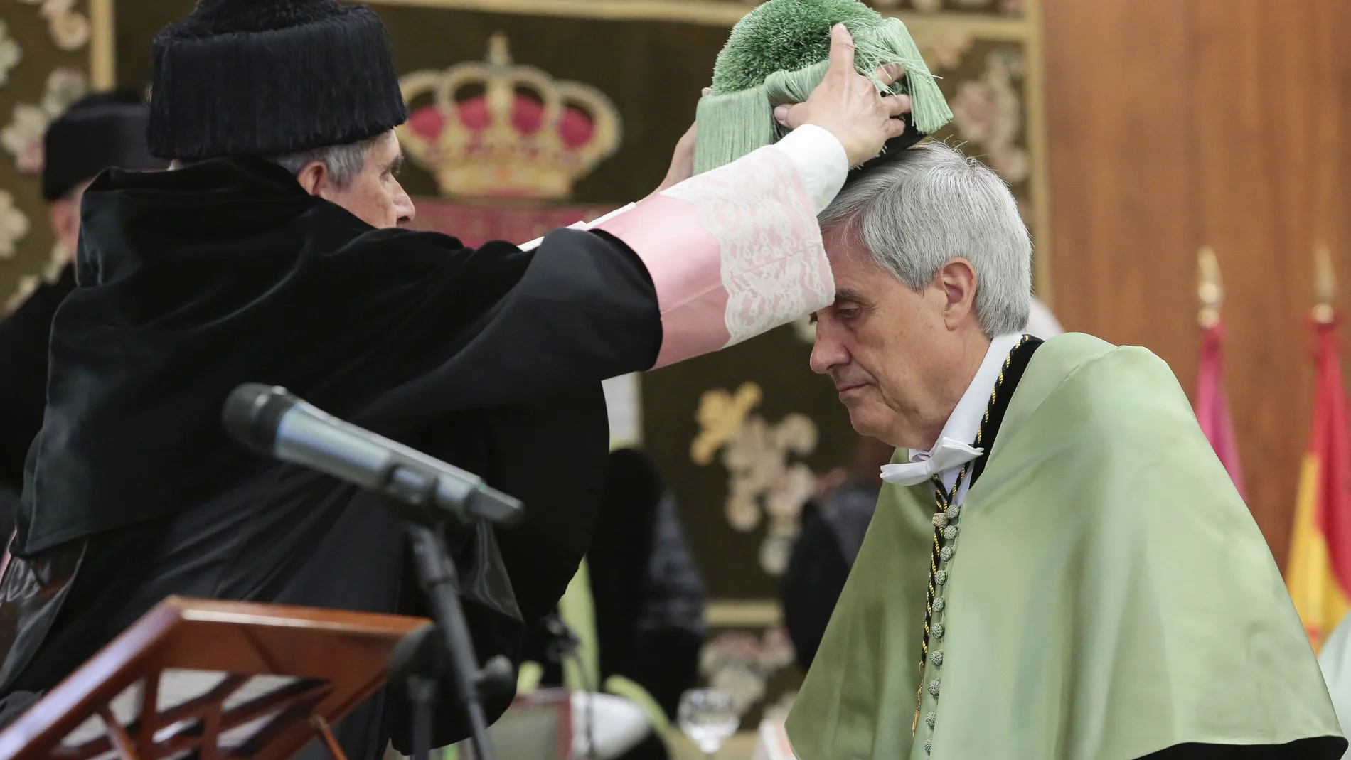 El prestigioso veterinario Juan José Badiola. Doctor Honoris Causa por la Universidad de León