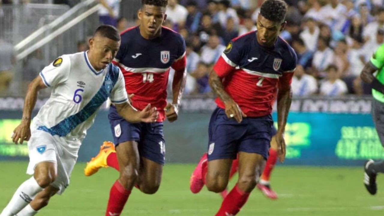 4 Soccer Players Escape After The First Game Of The Gold Cup In The