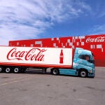 Uno de los camiones eléctricos FL Eéectric que Coca-Cola utiliza para su distribución desde la planta de Valencia