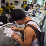 CSIF denuncia que Correos está “sobrepasado” en Valladolid con 29.000 solicitudes de voto en la provincia