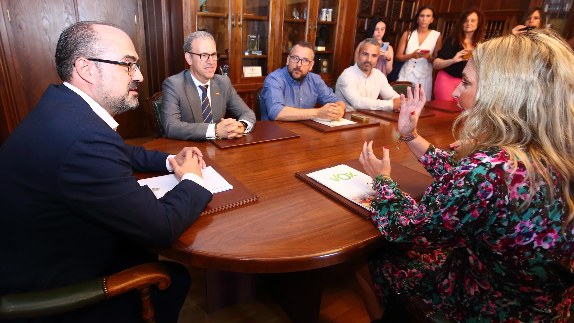 Mariano Veganzones se reúne con la corporación municipal de Ponferrada