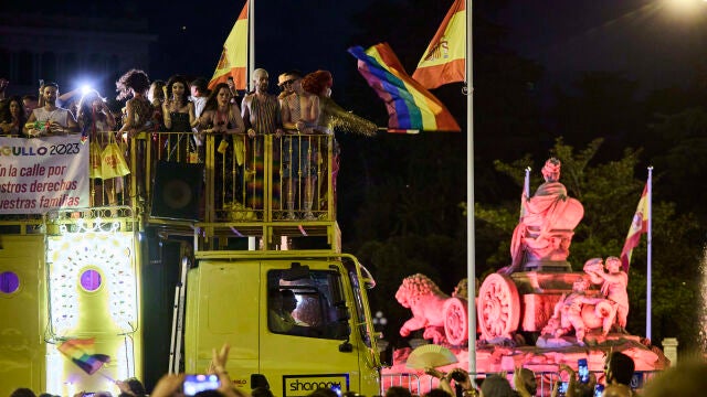 Celebración del Día del Orgullo LGTBQ en Cibeles, Madrid