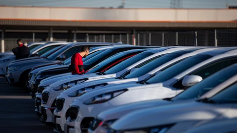 Concesionarios de coches con vehículos nuevos