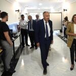La consejera de Educación, Rocío Lucas, asiste a la presentación de los resultados del programa PROMETEO de la Universidad de Valladolid junto al rector de la UVa, Antonio Largo