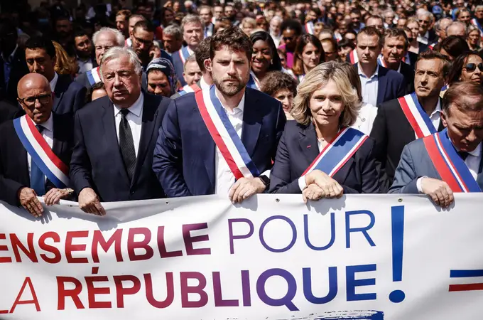 Los alcaldes de Francia gritan su «¡Basta ya!»