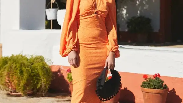 Vestido naranja. 