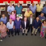Los veteranos del PSOE de Andalucía en la presentación del manifiesto en apoyo a Pedro Sánchez de cara a las elecciones generales