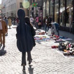 Imagen de archivo de venta ambulante en la calle Tetuán de Sevilla