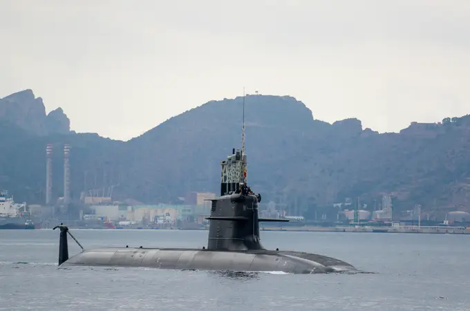 Navantia quiere vender a la Armada de India seis submarinos basados en el S-80 