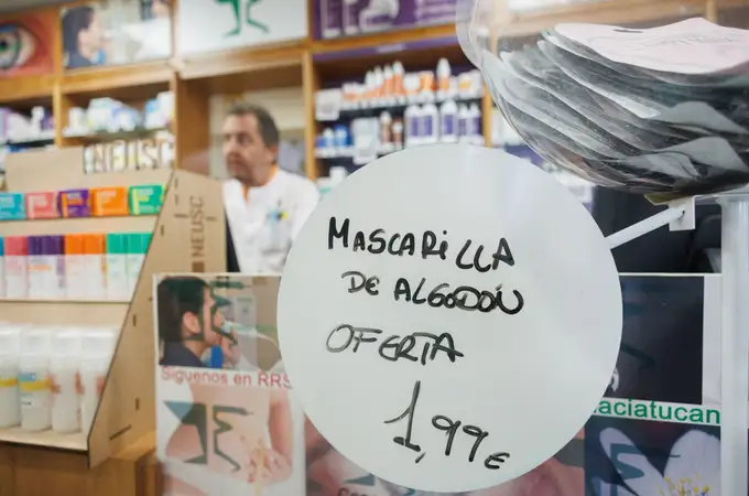 Andalucía estudia mantener las mascarillas en residencias 