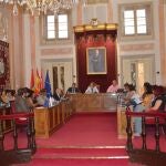 El Ayuntamiento ahorrará más de 330.000 euros tras la reducción de Concejalías y asesores