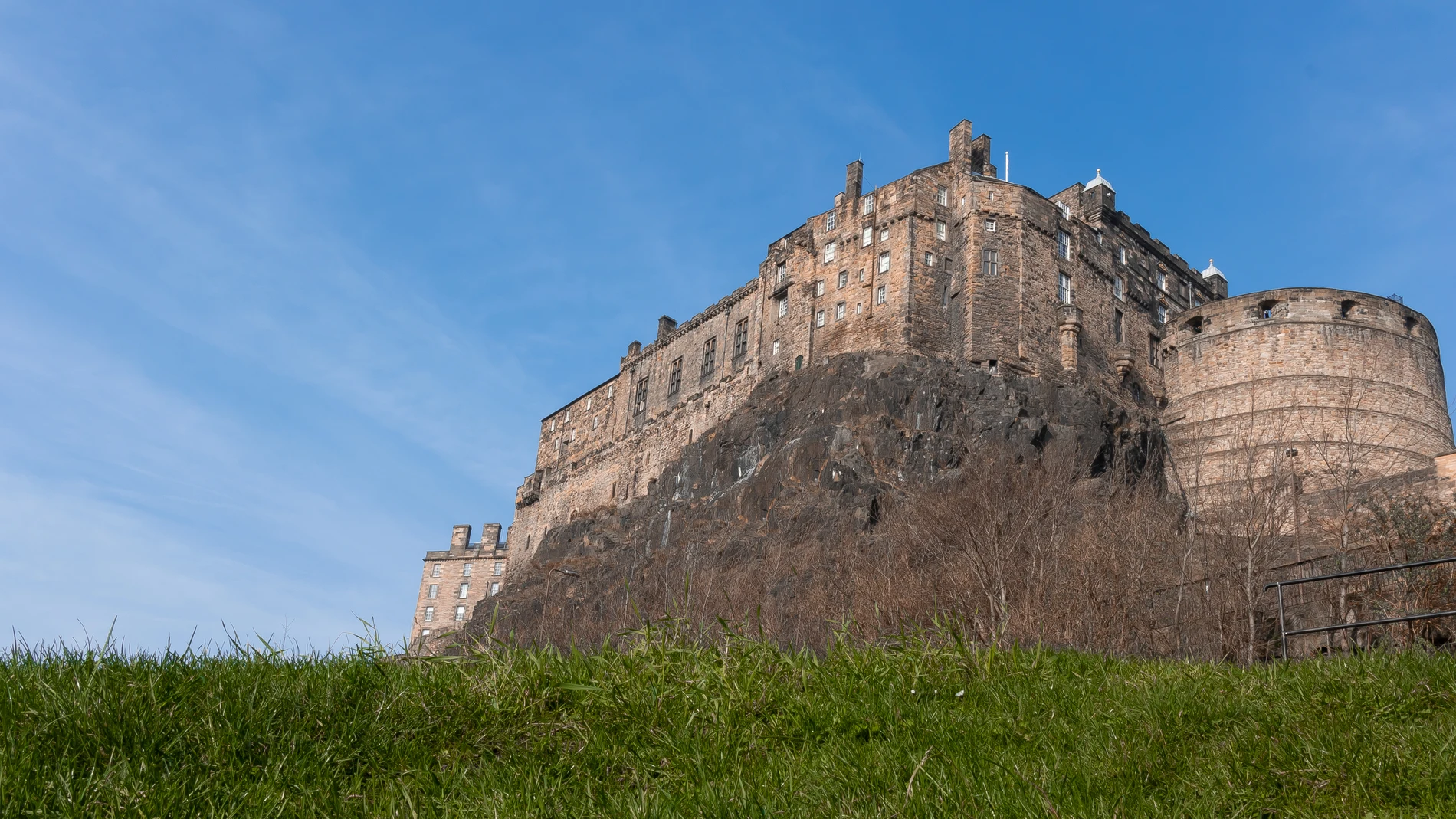 El castillo de Edimburgo tiene sus orígenes en el siglo XII