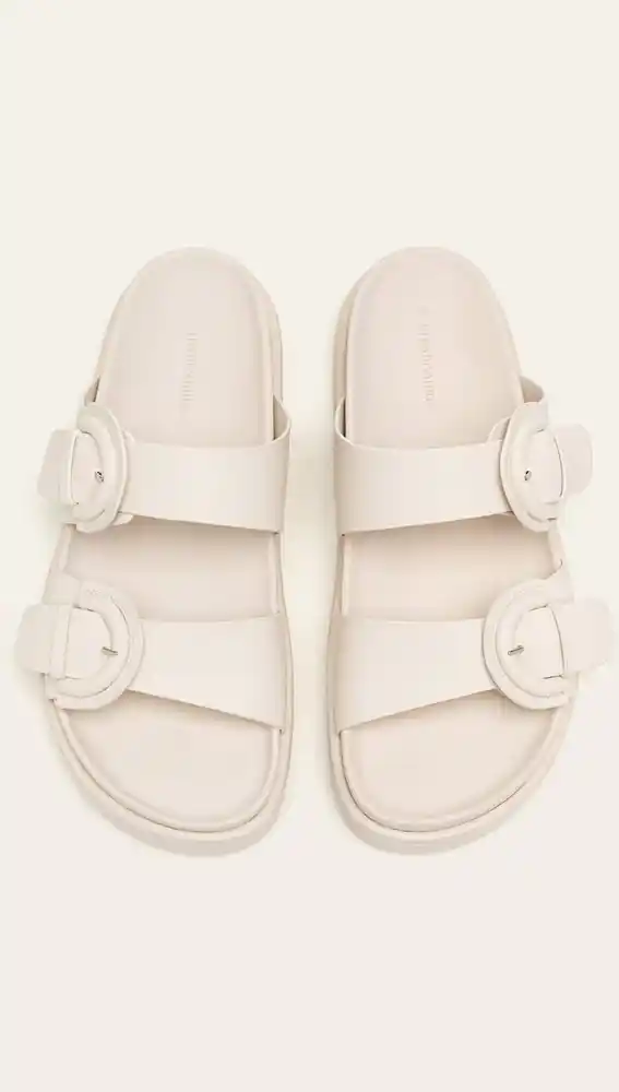 Buckle flat sandals
