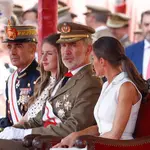 La Reina Letizia con un Felipe Varela en Zaragoza.