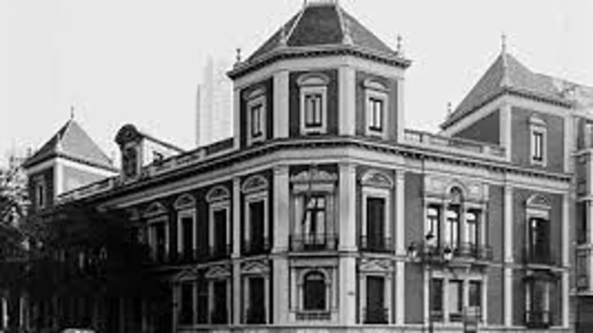 El palacio que se salvó (de milagro) de la Guerra Civil en Madrid