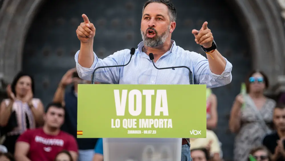 Abascal participa en un acto de campaña en Zaragoza