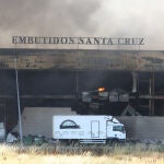Incendio en la fábrica de embutidos 'Santa Cruz de Montes' 