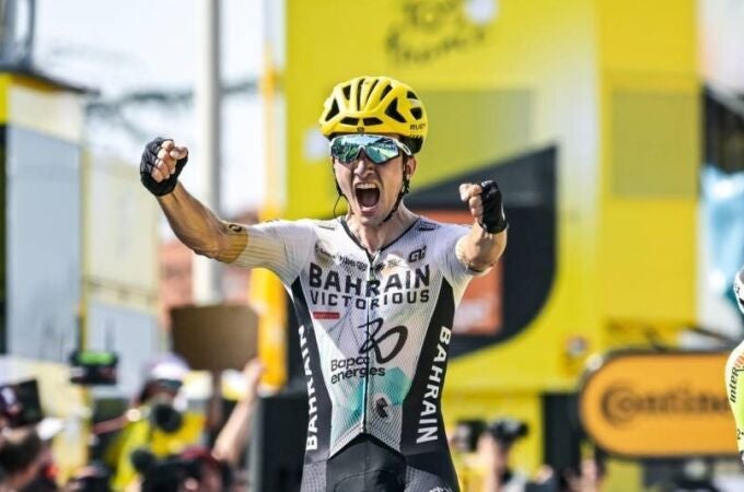 Ciclismo/Tour.- Pello Bilbao: "Esta victoria va por Gino Mäder"