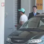 Iñigo Onieva entrando al aeropuerto Adolfo Suárez Madrid-Barajas