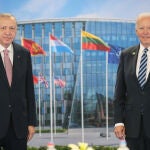Biden da las gracias a Erdogan por levantar su veto al ingreso de Suecia en la OTAN