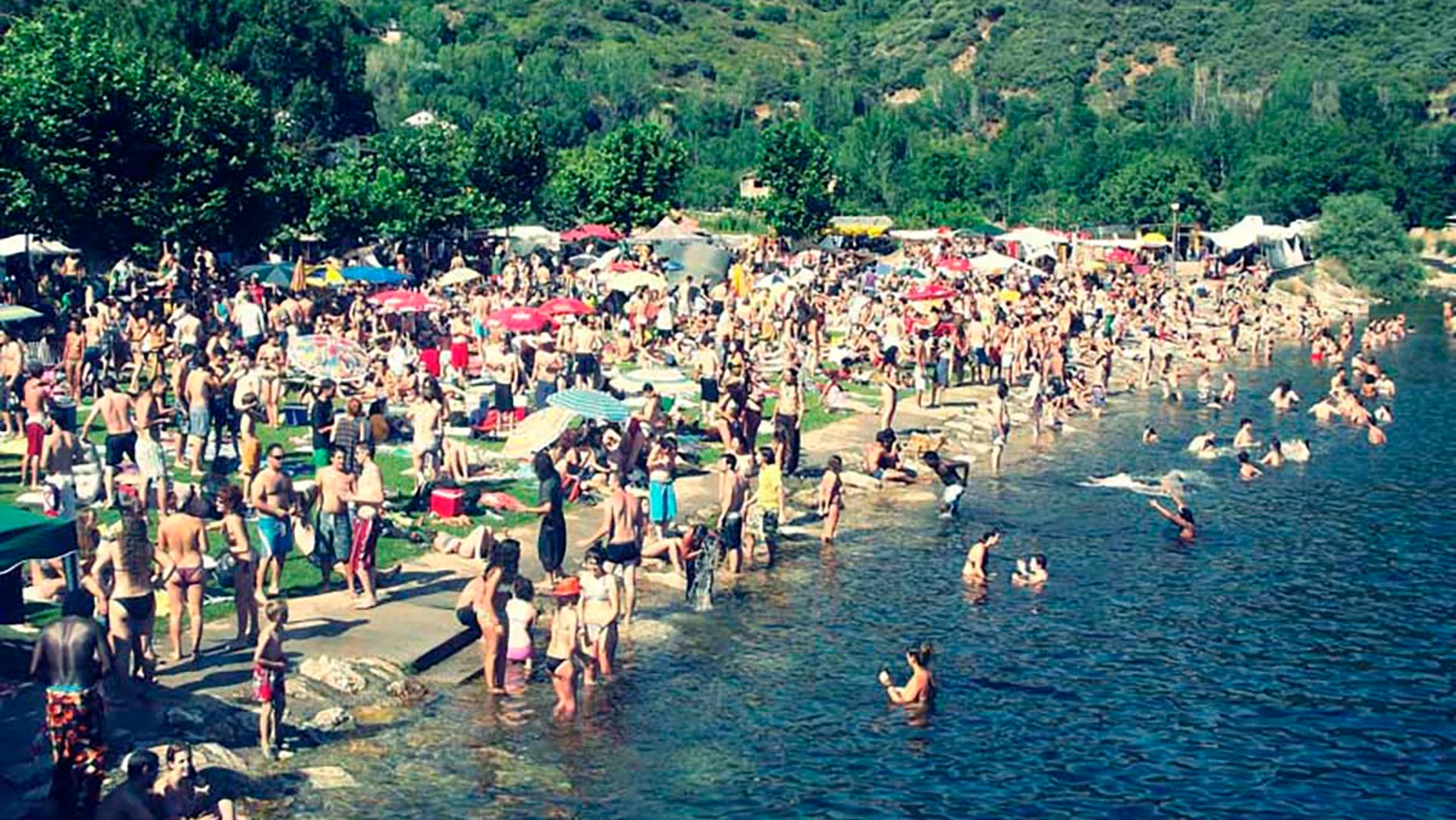 Playa fluvial de Villafranca del Bierzo escenario del festival