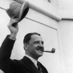 British novelist and playwright W Somerset Maugham waves farewell as he leaves from New York for Europe aboard the ocean liner Aquitania on May 22 1923 Maugham s play Rain is having a successful run on New York City s Broadway.