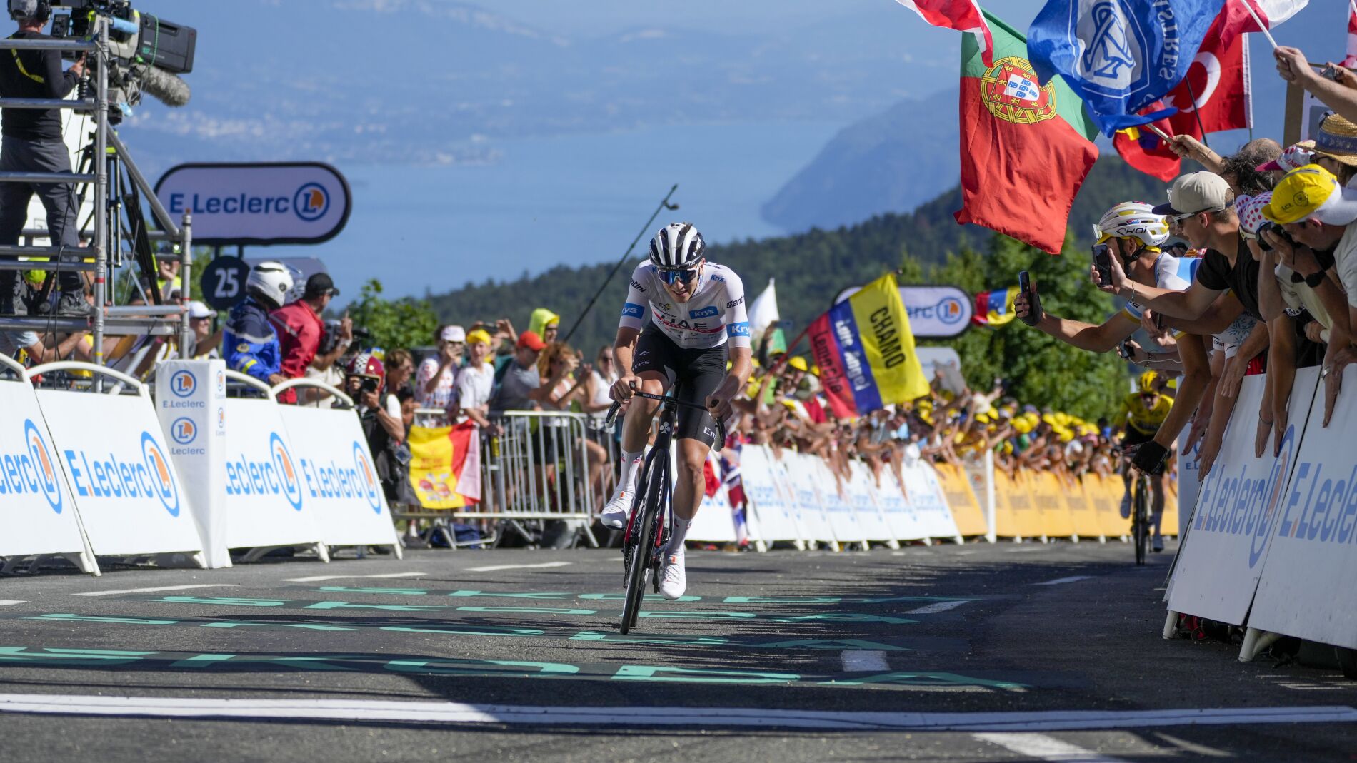 Pogacar Saca Su Lado Salvaje En El Tour