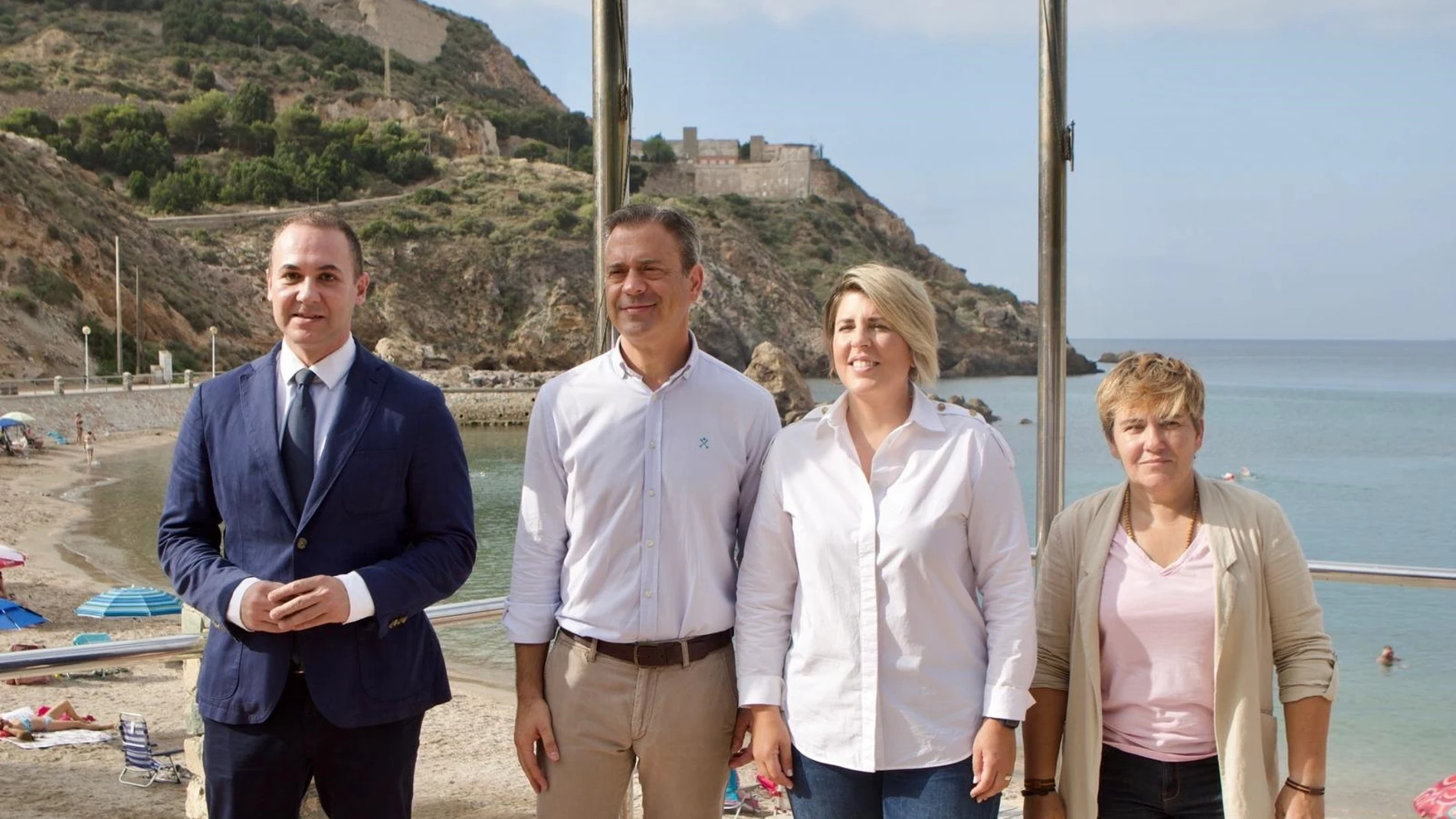 Marcos Ortuño y Noelia Arroyo acompañados por el director general de Competitividad y Calidad Turísticas, Carlos Peñafiel, y la concejala de Turismo de Cartagena, Belén Romero