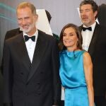 La reina Letizia brilla con luz propia en los premios Cavia 2023