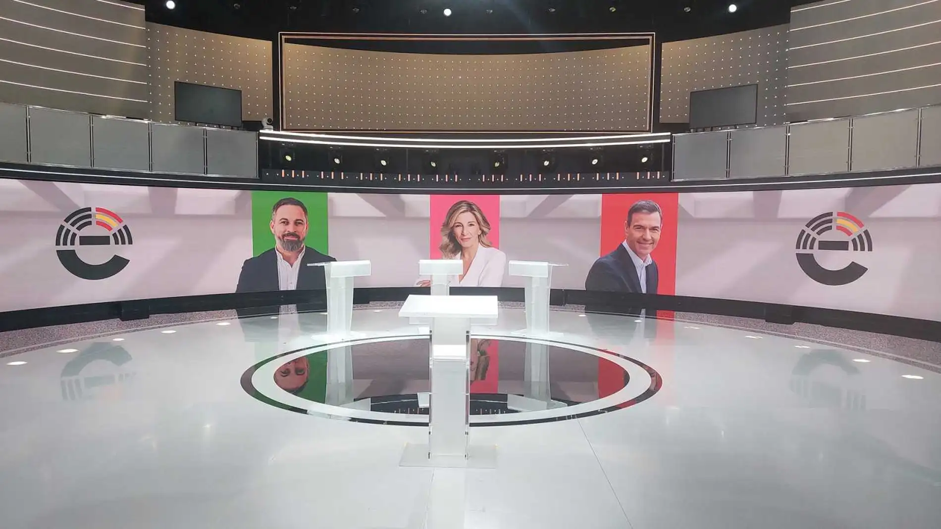 El plató de RTVE donde tendrá lugar el debate ya está preparado para el mismo