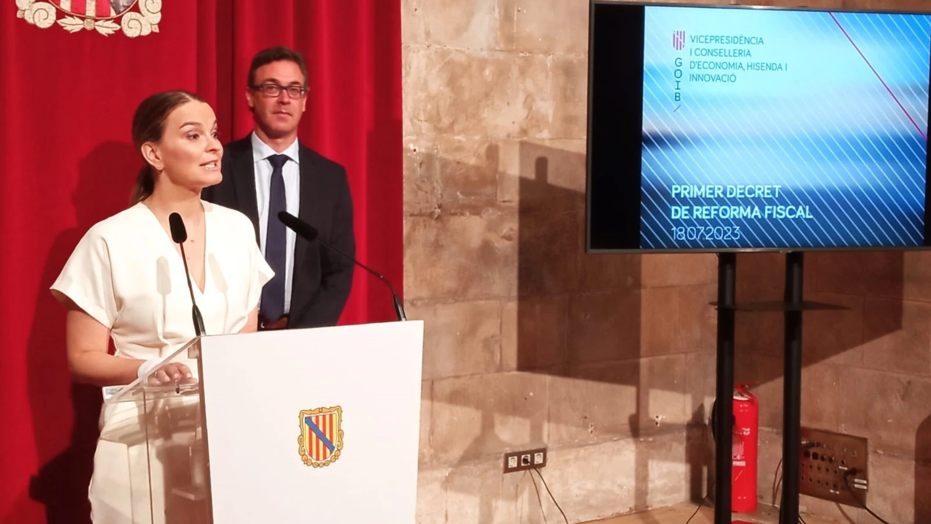 La presidenta del Govern, Marga Prohens, y el portavoz del Ejecutivo, Antoni Costa. EUROPA PRESS 18/07/2023