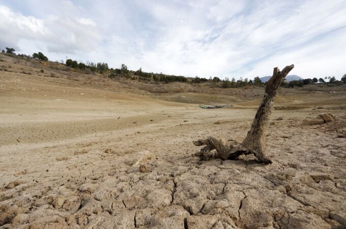 Estado en el que se encuentra el pantano de La Viñuela, el mayor de la provincia de Málaga