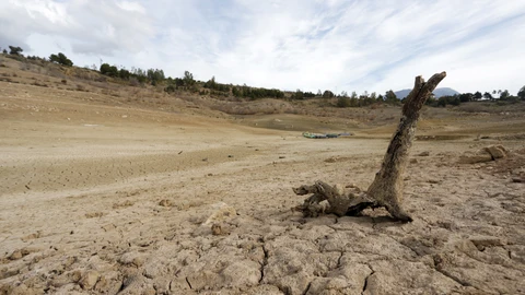 Estado en el que se encuentra el pantano de La Viñuela, el mayor de la provincia de Málaga