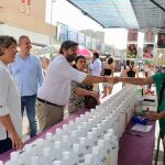 López Miras visita un mercado en Cartagena acompañado por la alcaldesa, Noelia Arroyo
