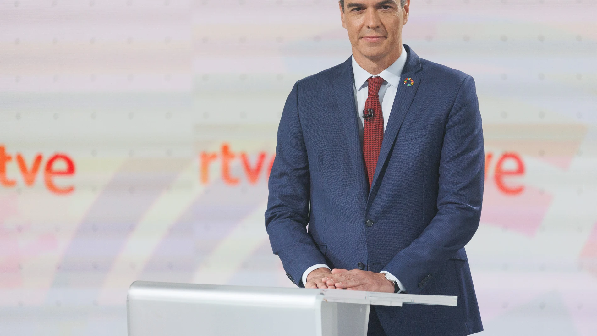 Debate.- Sánchez acusa a Feijóo de borrarse de RTVE por tener "vergüenza" de comparecer con su "socio" Abascal