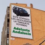 Adelante Andalucía se apunta a las lonas electorales en Madrid mostrando una tanqueta