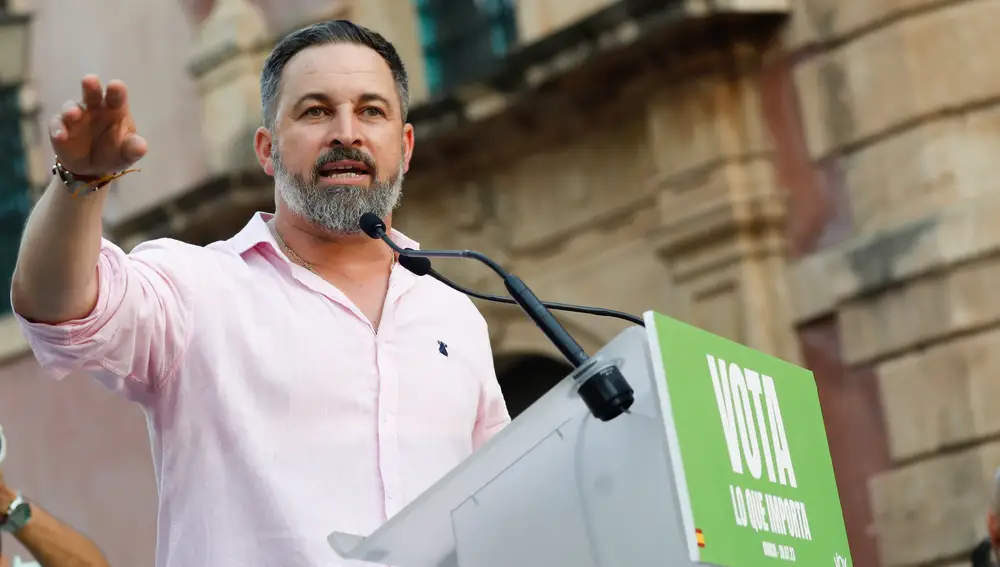 El candidato de Vox a las elecciones generales, Santiago Abascal, en un acto en la plaza Cardenal Belluga de Murcia