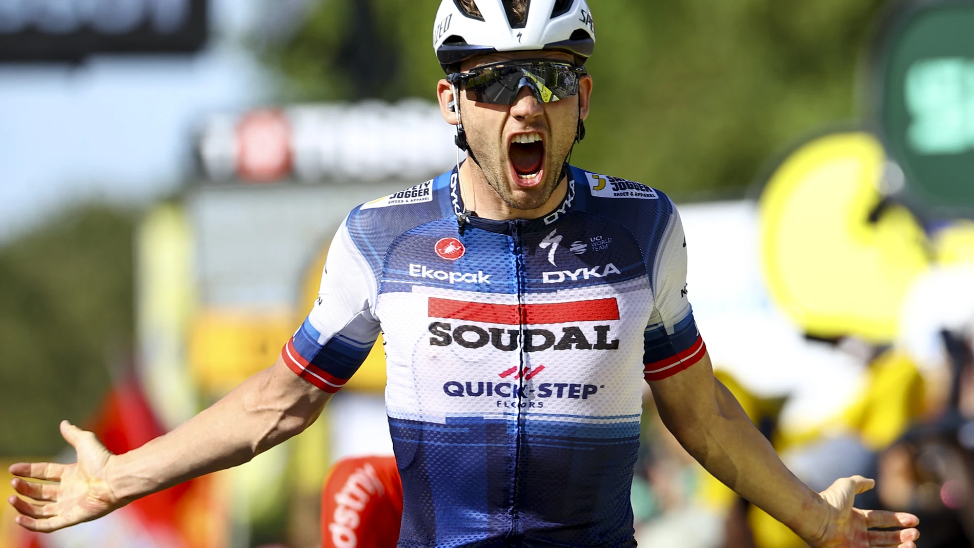 20 July 2023, France, Bourg-en-Bresse: Danish cyclist Kasper Asgreen of Soudal Quick-Step celebrates after winning stage 18 of the 110th edition of the Tour de France cycling race, the 184,9 km from Moutiers to Bourg-en-Bresse. Photo: David Pintens/Belga/dpa20/07/2023 ONLY FOR USE IN SPAIN