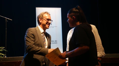 Veganzones entrega los diplomas de los programas mixtos de empleo en Zamora