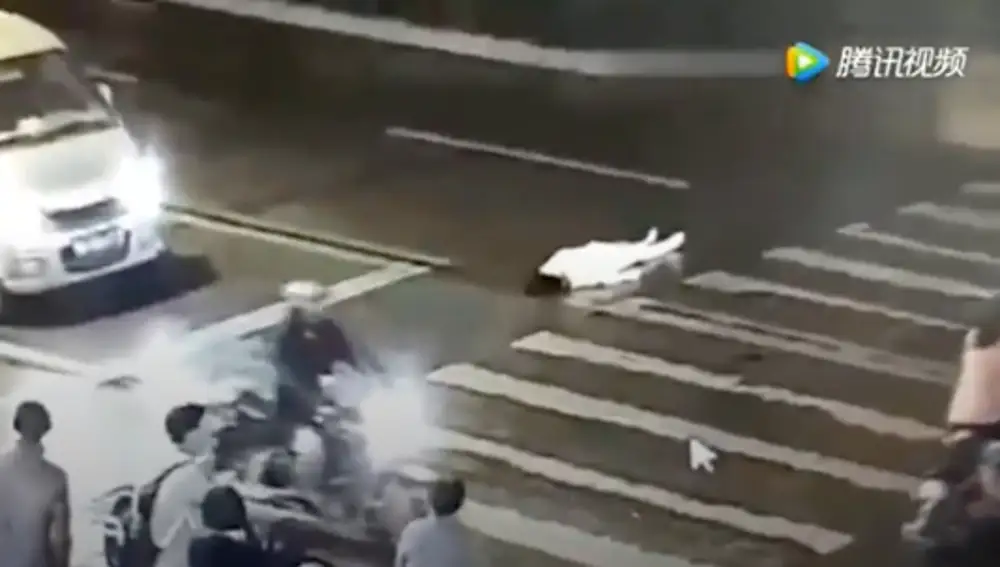 Video viral y la preocupante realidad detrás de los atropellos en China: ¿Por qué algunos conductores rematan a las víctimas?